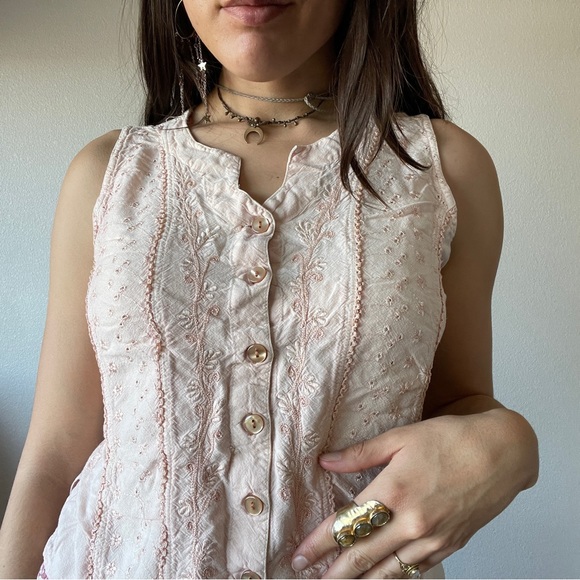 Pink Embroidered Vest Blouse - Picture 4 of 4